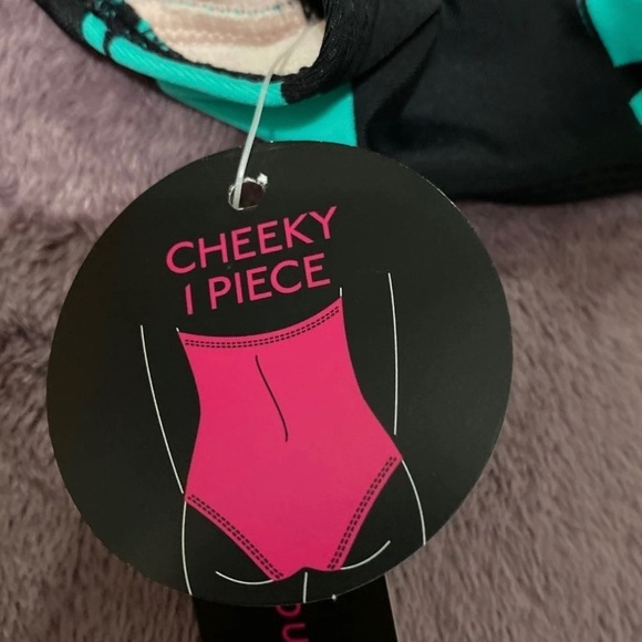 Swim suit one piece tropical - Picture 4 of 4